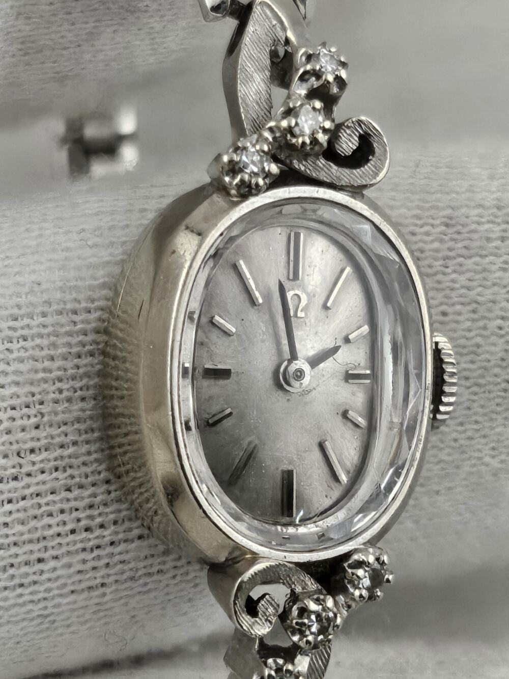 Vintage 1966 OMEGA Ladies 6 Diamond 14k Cocktail Watch 17 Jewel 484 Cal Runs